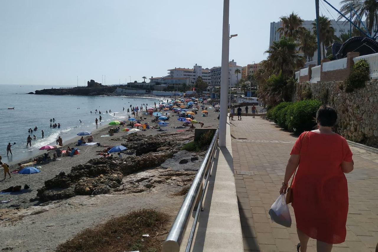Nerja Gaviota Holidays Piscina Y Playa Exterior photo