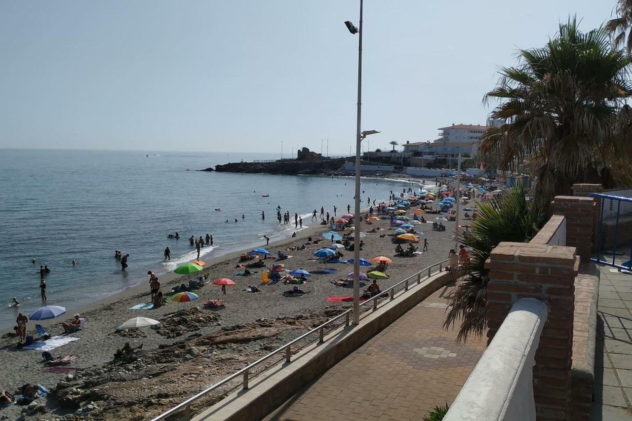 Nerja Gaviota Holidays Piscina Y Playa Exterior photo